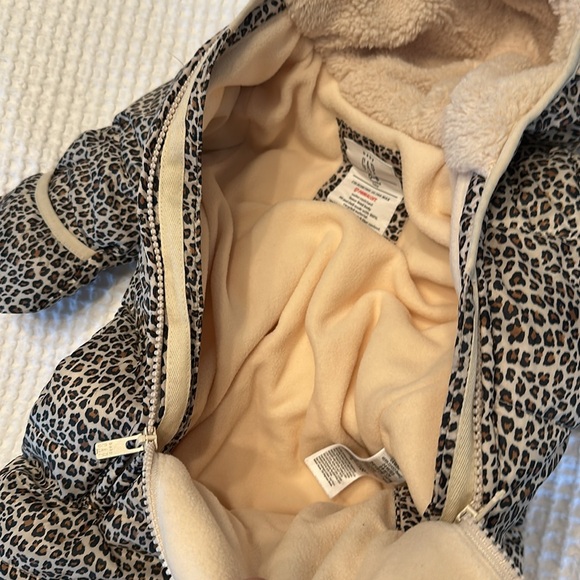 EUC Baby Gap Bunting 0-6 months - Picture 6 of 7